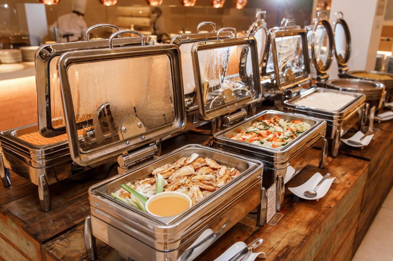 La Torre Resort All Inclusive ปอร์โตเซกูโร ภายนอก รูปภาพ A chafing dish buffet