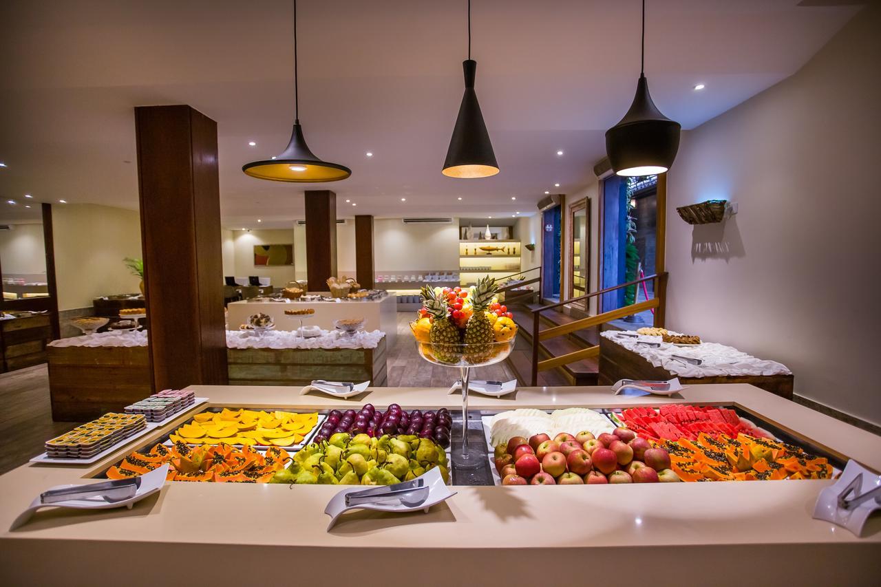 La Torre Resort All Inclusive ปอร์โตเซกูโร ภายนอก รูปภาพ The buffet at the hotel